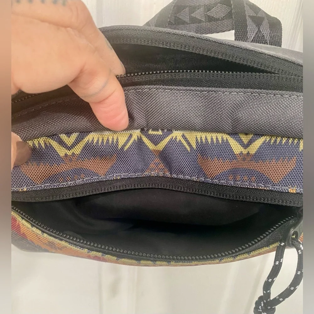 Pendleton Belt Bag - Picture 6 of 6